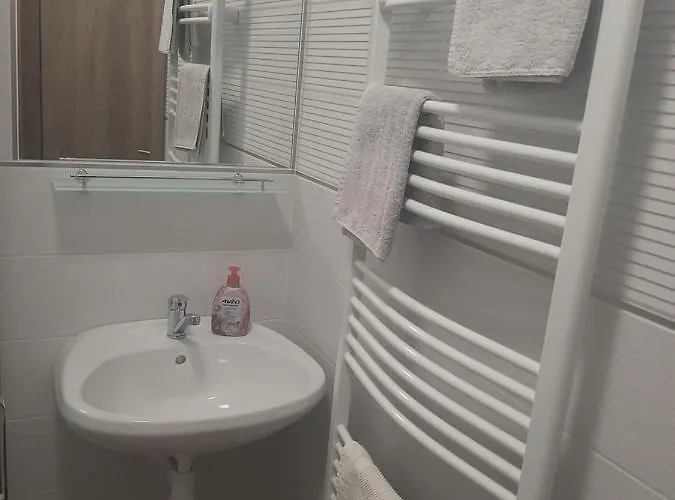 Patak Vendeghaz ザラエゲルセグ